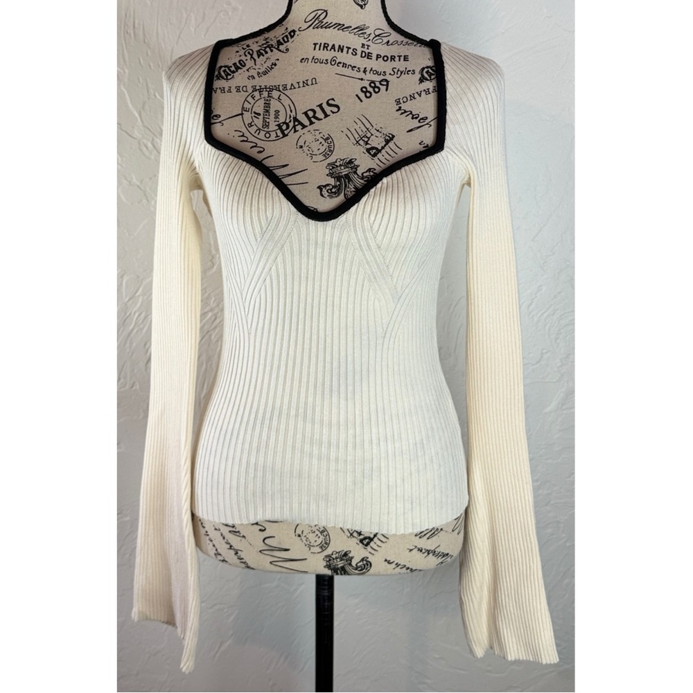 H&M NWT Rib-Knit Sweater Light Beige with Black Trim, size Small